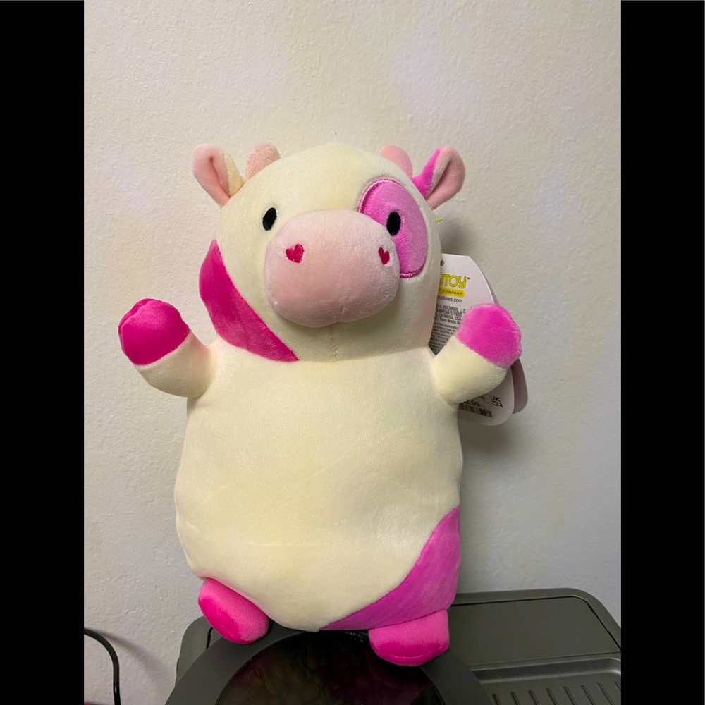 Squishmallow Caedyn the Pink Cow 10 Inch Hug Mee